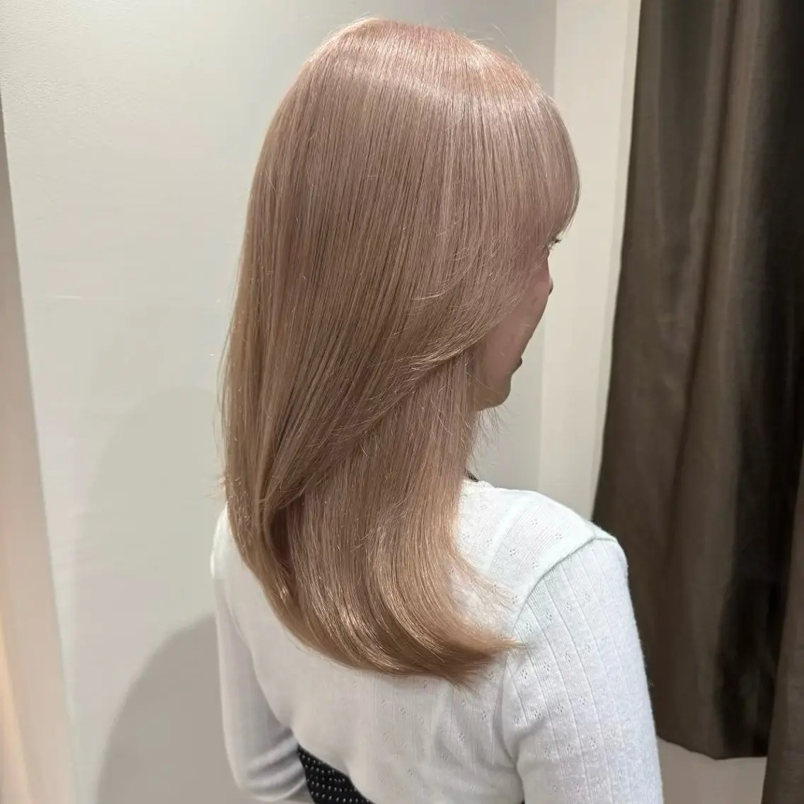セミロング カラー ブリーチ カット ヘアカラー トリートメント iga/渋谷個室🍀 艶髪カラー✨のヘアスタイル