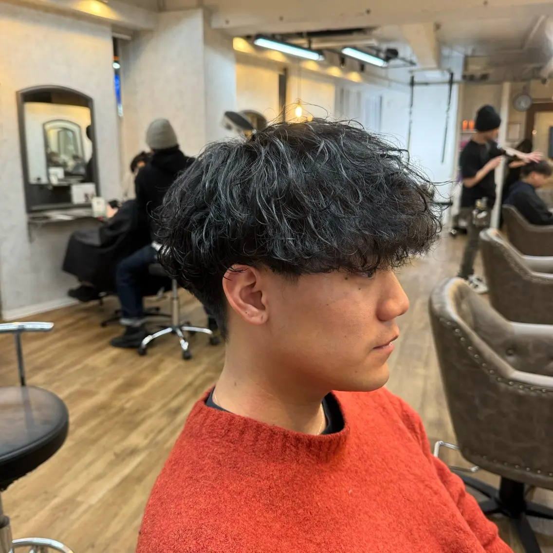カット+ツイストスパイラルパーマの写真