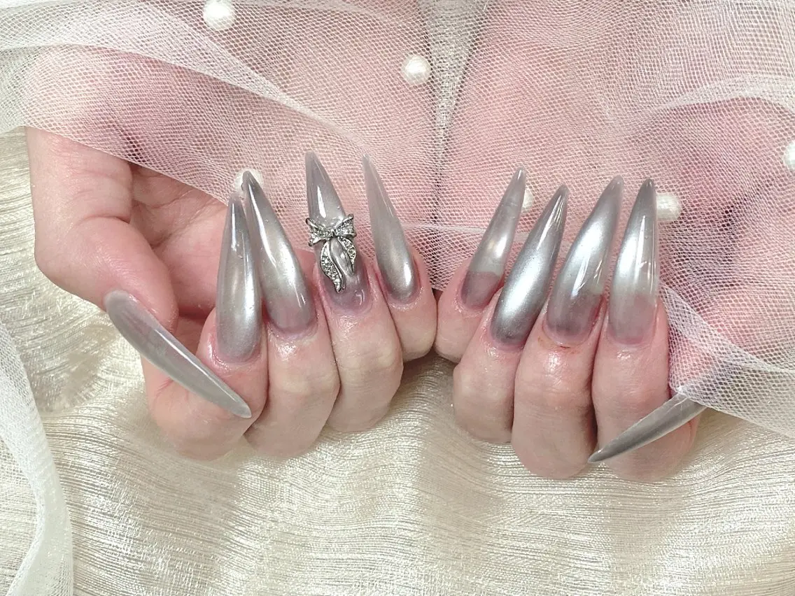 カラー  Nail 秋(アキ)のネイルデザイン