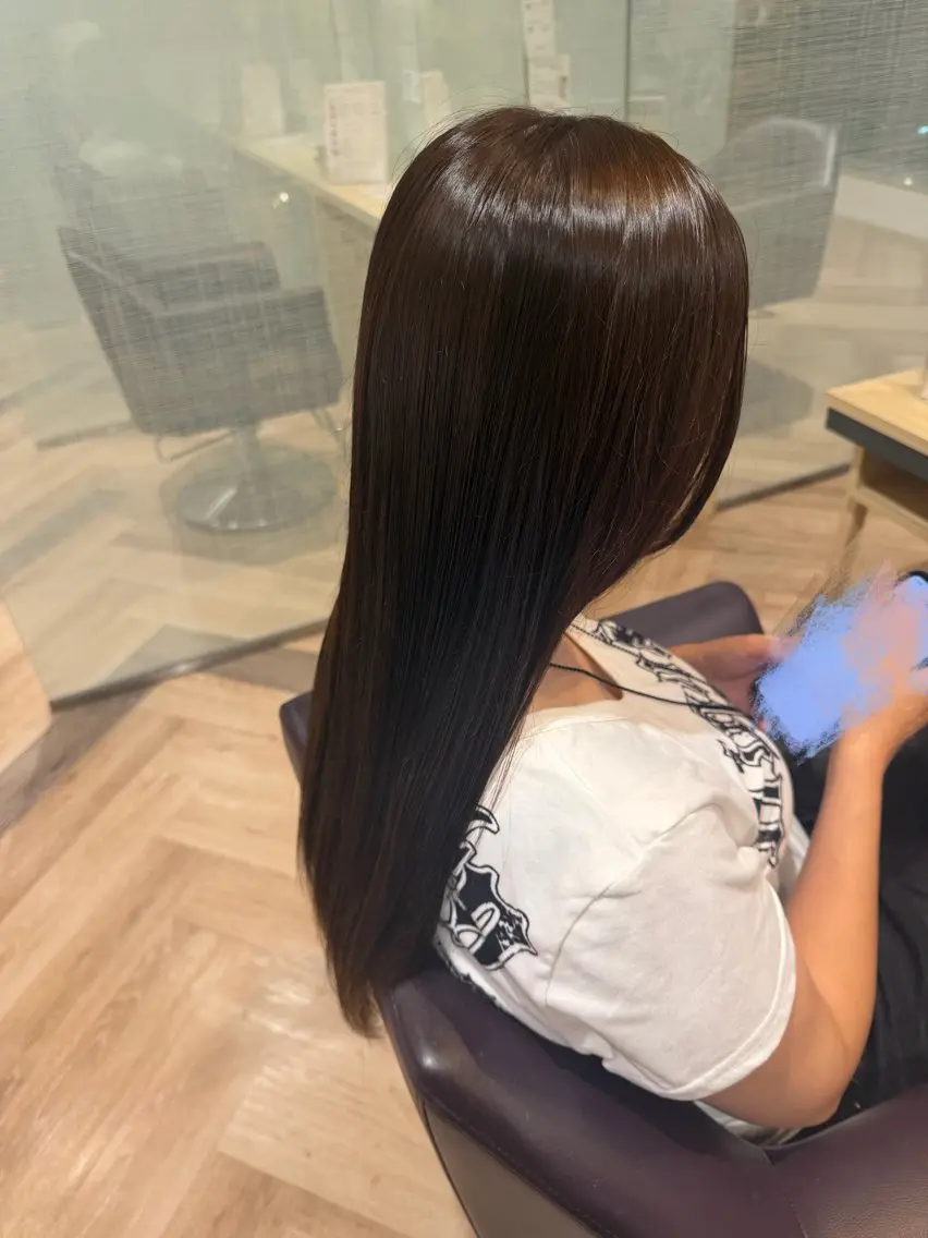 ロング カラー ベージュカラー 透明感カラー オリーブベージュ ヘアカラー 中村 優奈のヘアスタイル