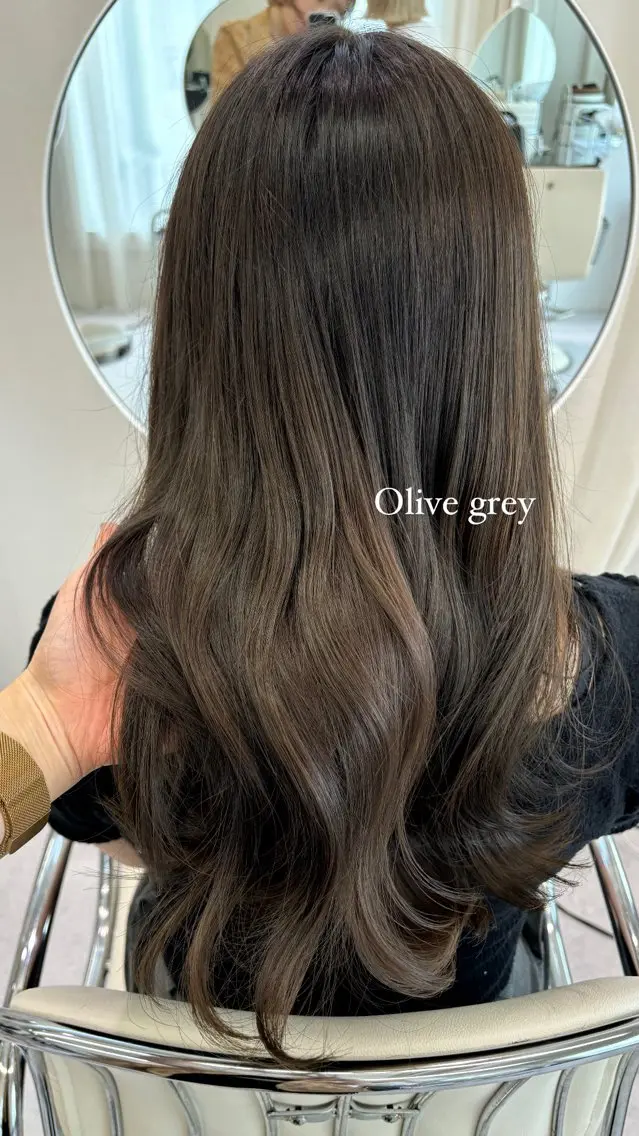 ロング カラー カット ヘアカラー トリートメント レイヤーカット🎀 kanaのヘアスタイル
