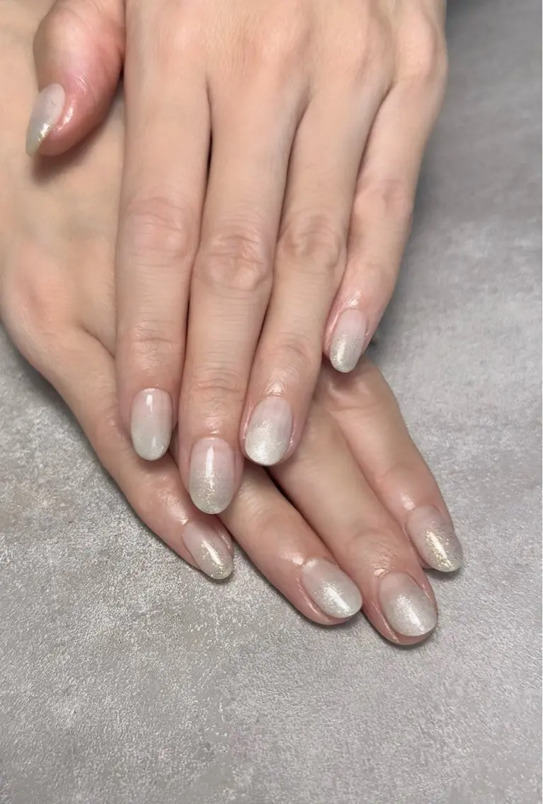 ネイル ジェルネイル グラデーション マグネットネイル ワンカラーネイル ホワイト ハンドネイル Monica nails/福島のネイルデザイン