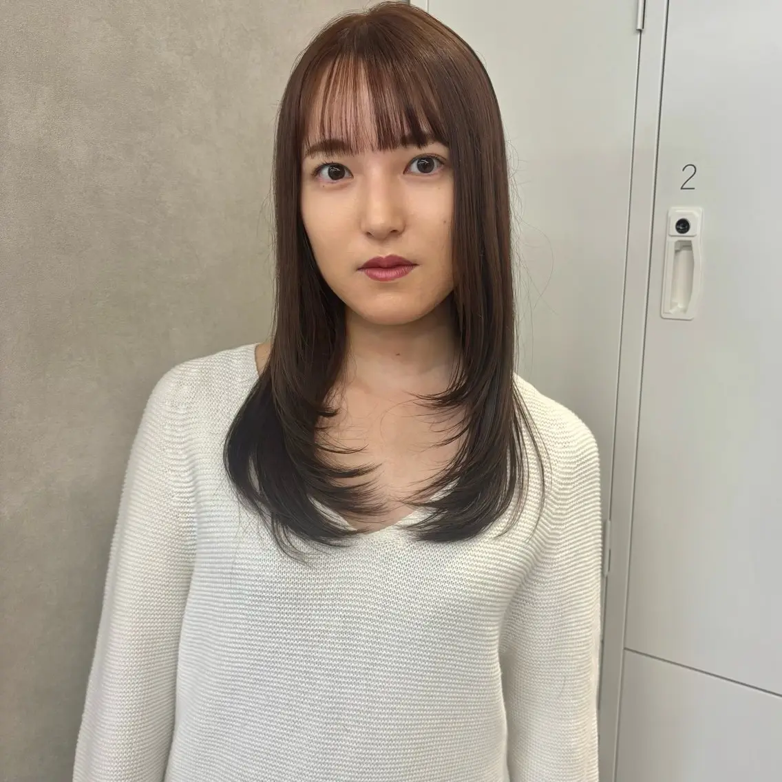 セミロング カラー レイヤーカット アヤカ foto 武蔵小杉のヘアスタイル