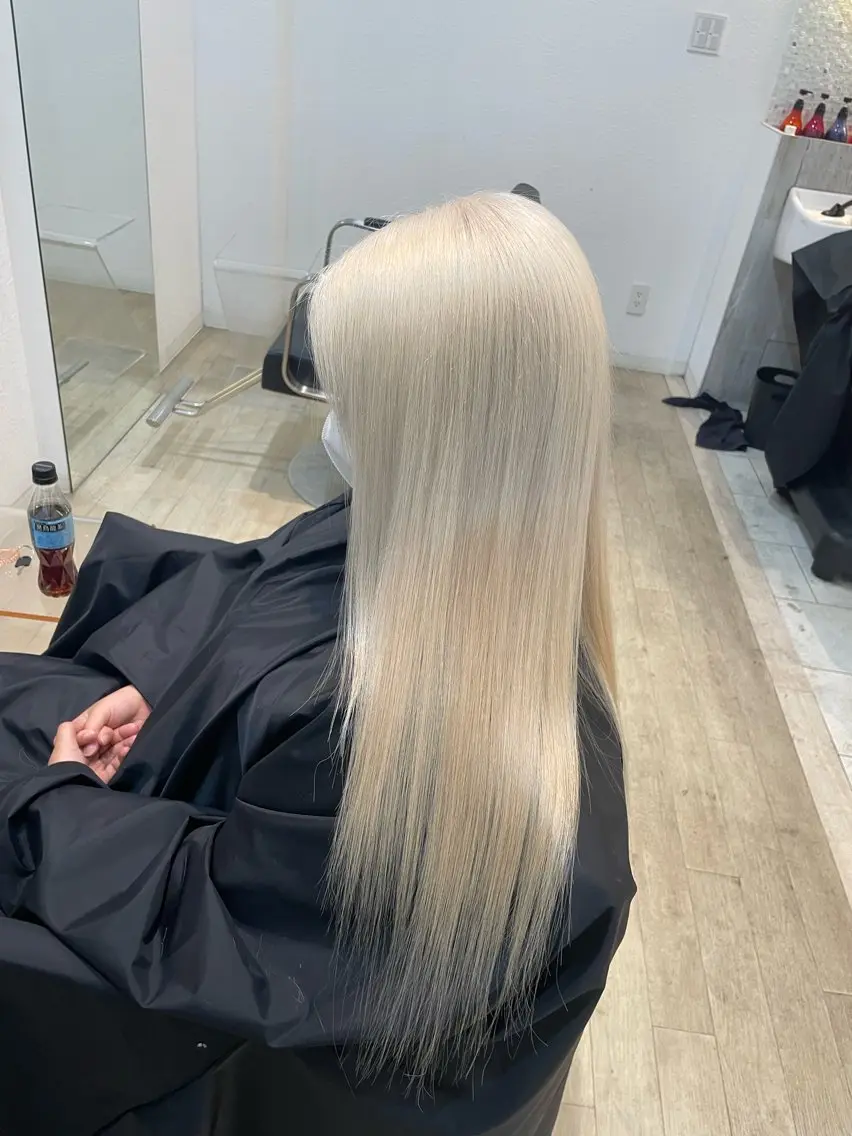 ロング ヘアカラー TIDEHAIR 悠愛のヘアスタイル