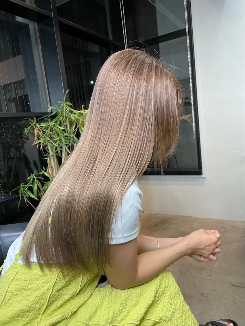 ロング カラー ベージュ透明感カラー 💟AYUMI💟のヘアスタイル