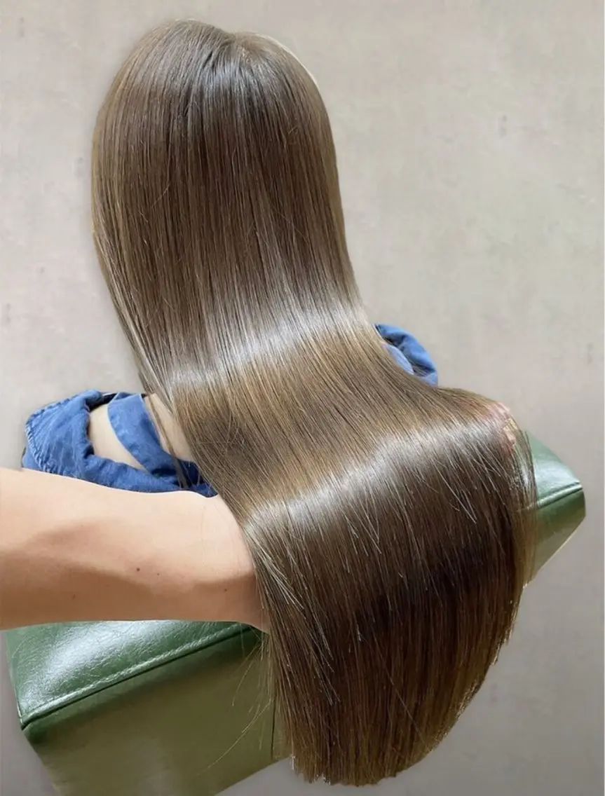 ロング カラー 岸本 一誠のヘアスタイル