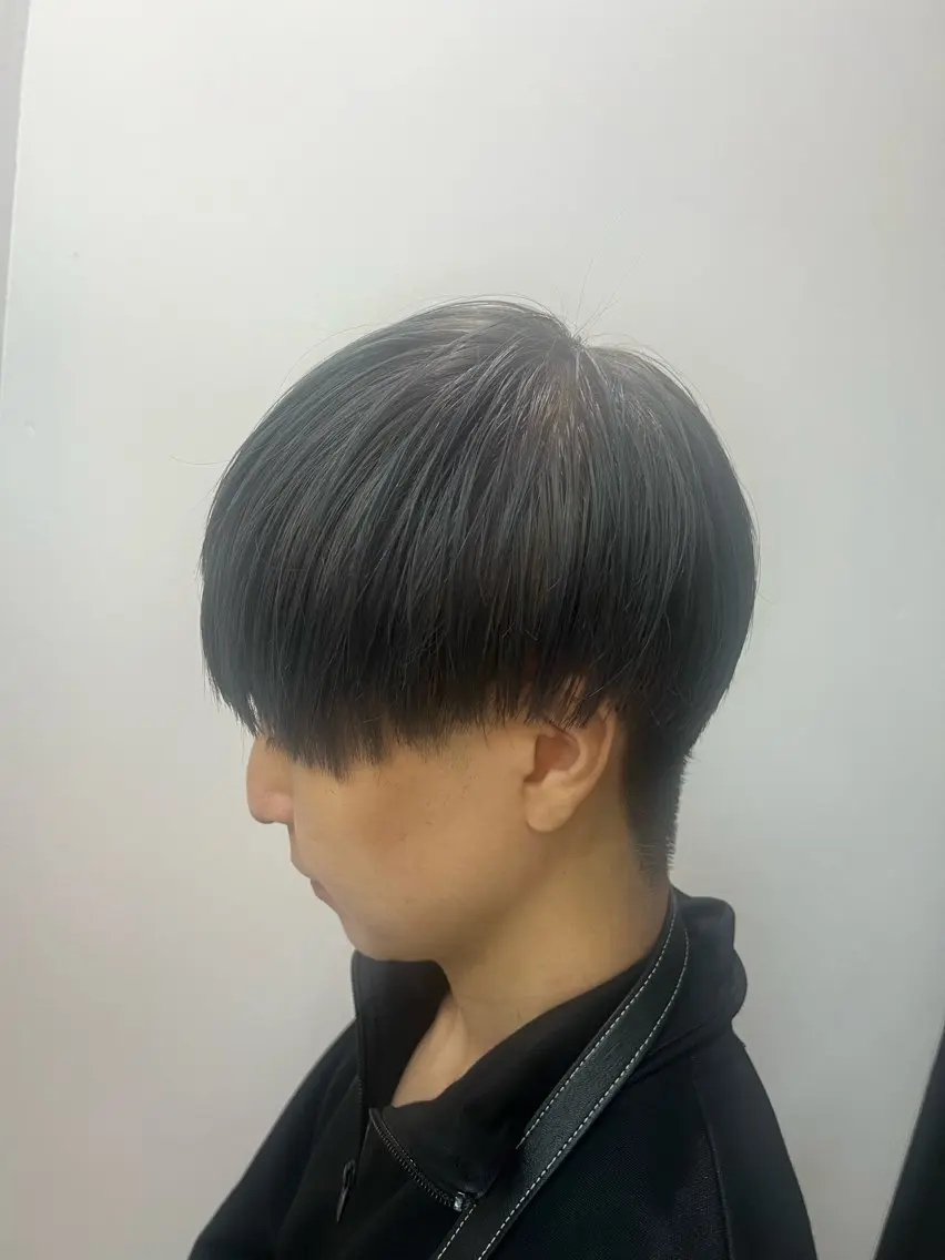 カラー メンズ ダブルカラー寒色系 ボリューム改善ハヤトのヘアスタイル
