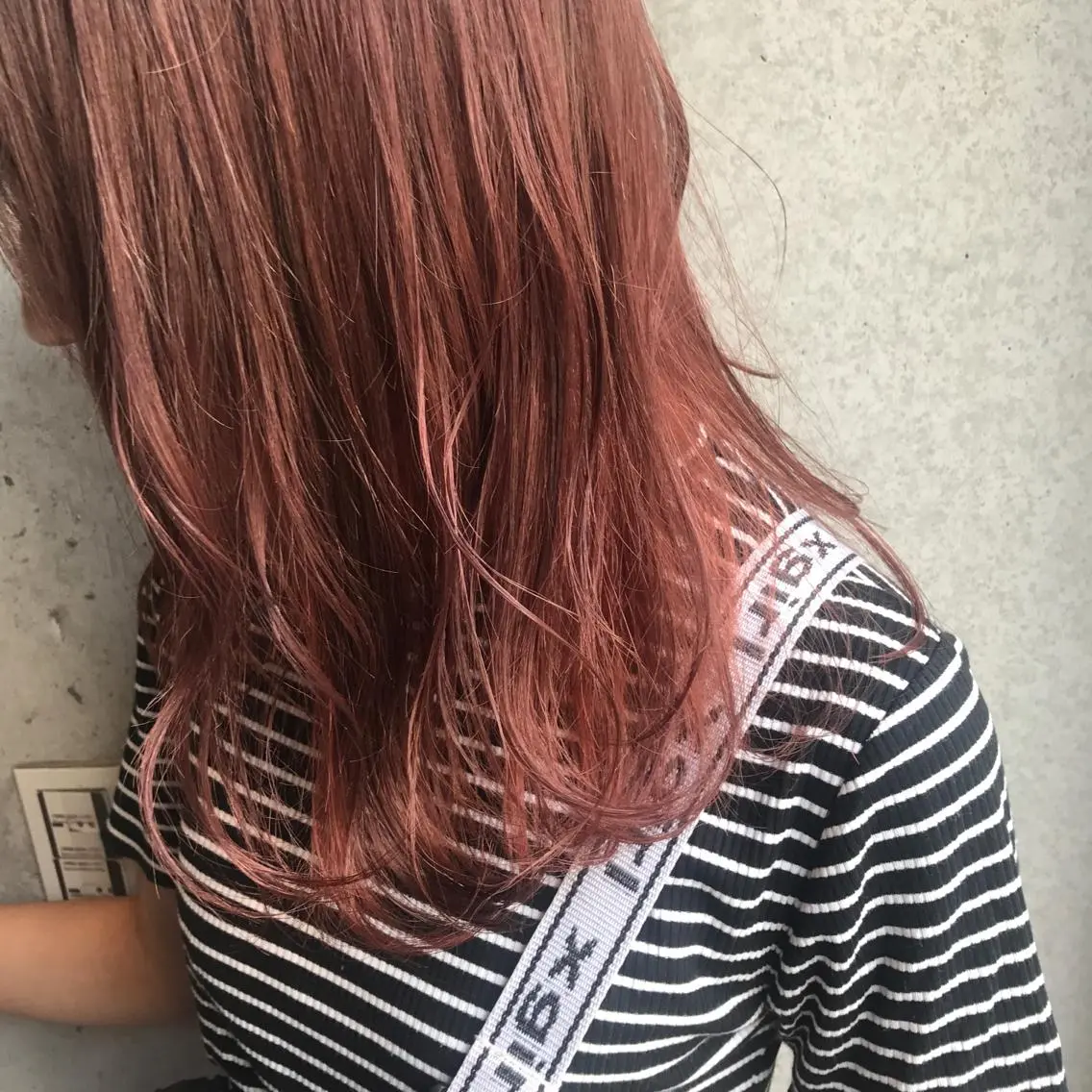 ミディアム カラー ブリーチ ピンクカラー ヤスドミ ケイスケのヘアスタイル
