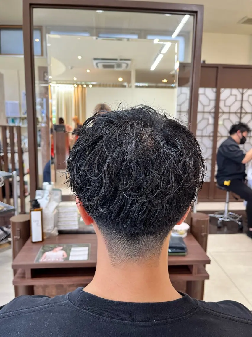 ショート パーマ メンズ マッシュ メンズパーマ 刈り上げ 🧊メンズ特化🧊 高木航希のヘアスタイル
