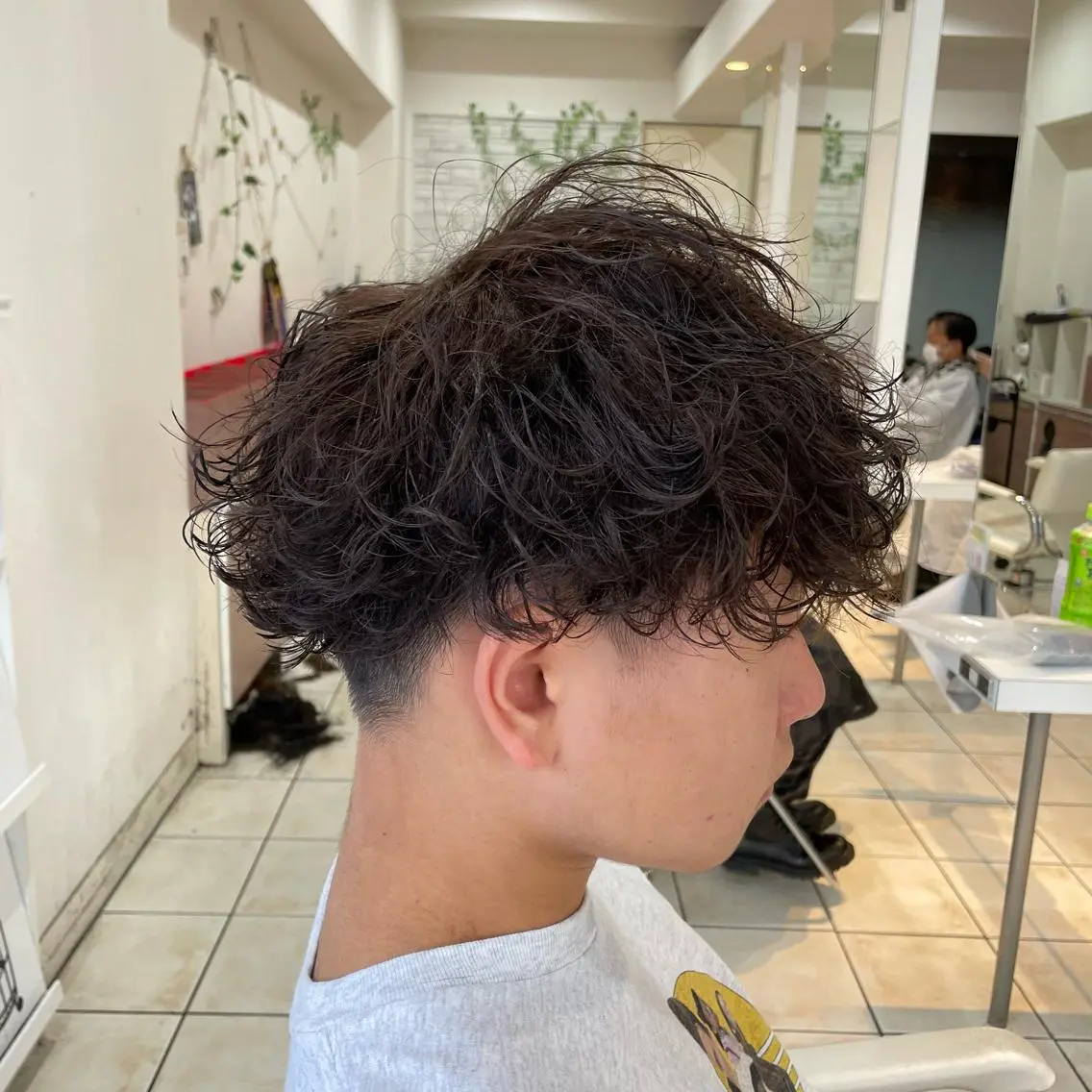ショート パーマ メンズ シャドウパーマ/縦落 ちパーマ 大久保拓実のヘアスタイル