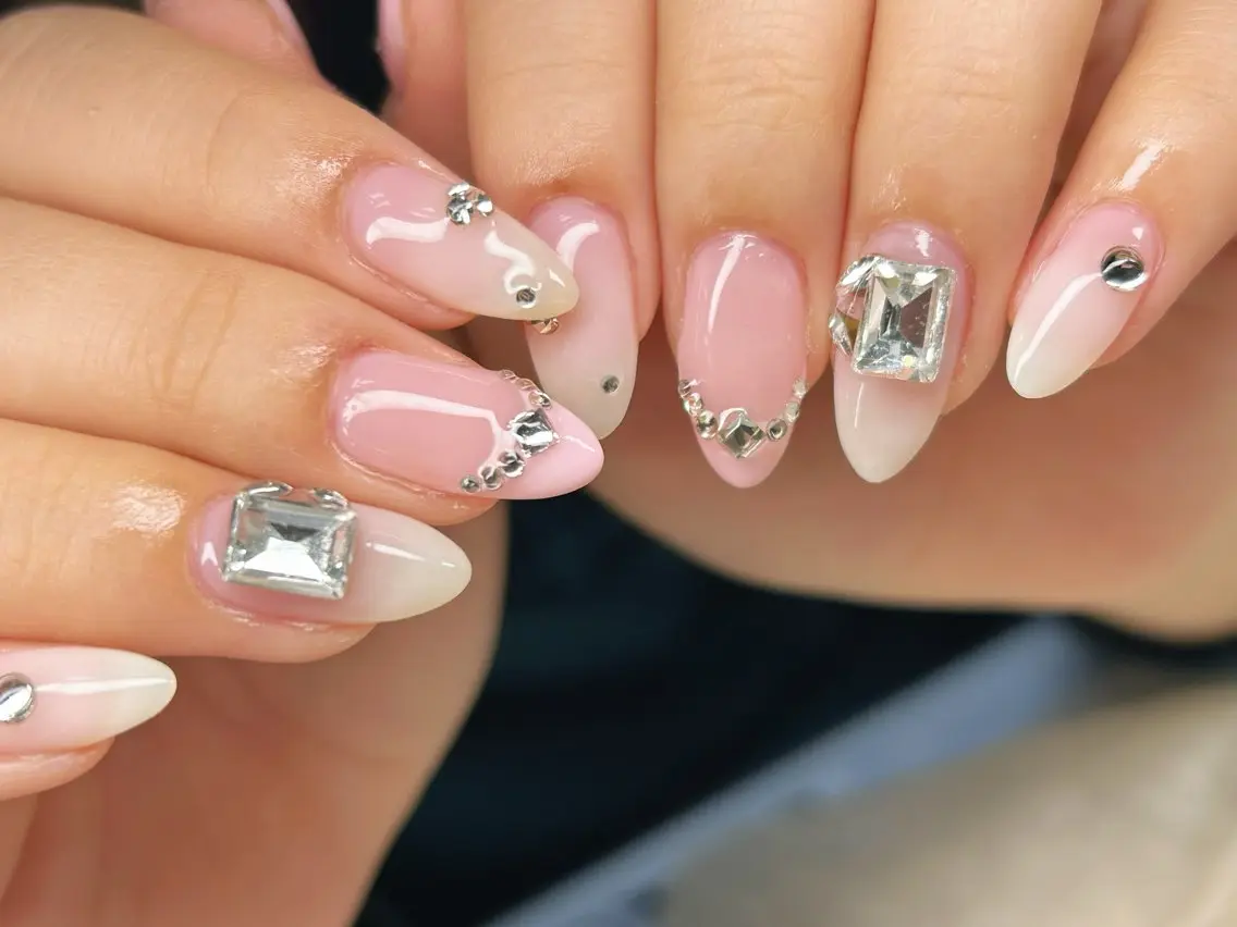 ネイル アートネイル チークネイル 成人式 入学式 長さ出し ハンドネイル Lino Nailのネイルデザイン