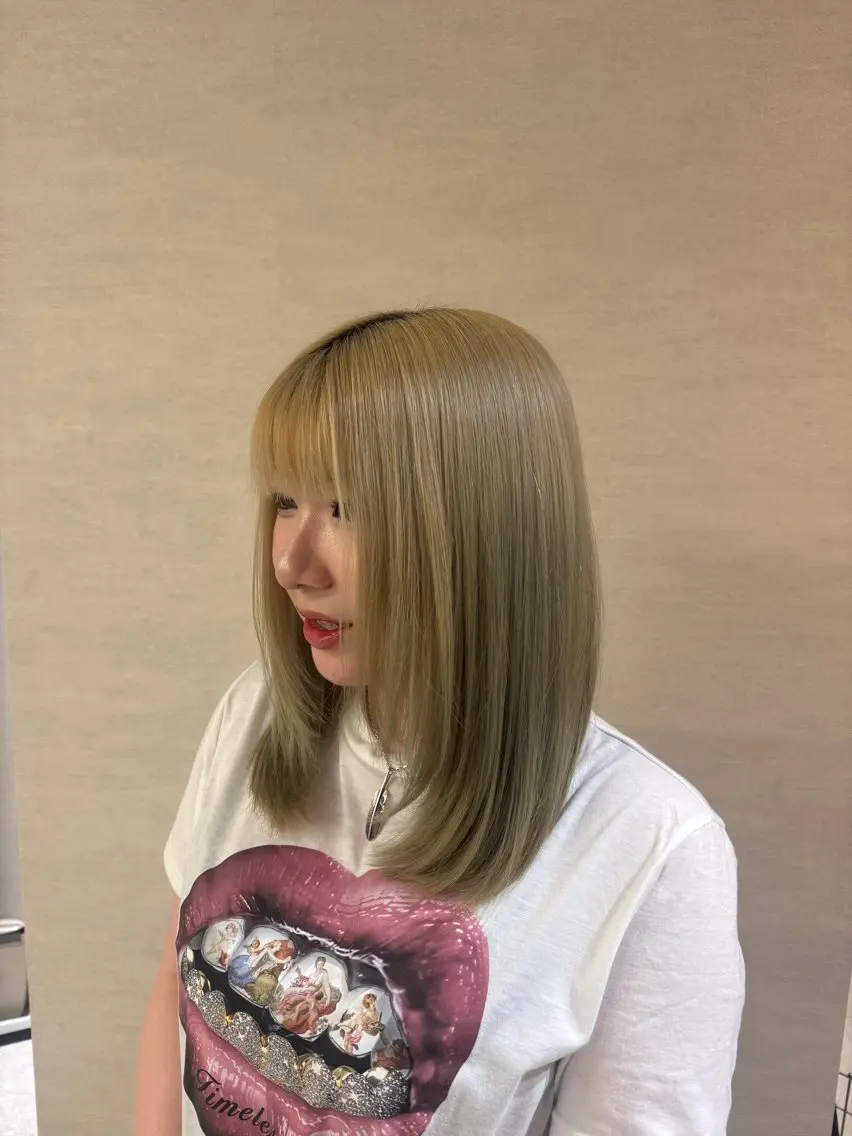 ロング カラー ヘアカラー トリートメント 河野 愛莉のヘアスタイル