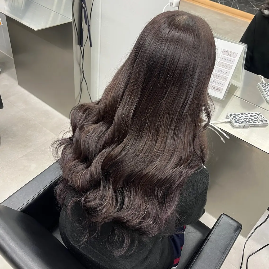 カラー グレージュ ラベンダーカラー ラベンダーグレー エクステ MOMOKA / Lapis今泉店のヘアスタイル