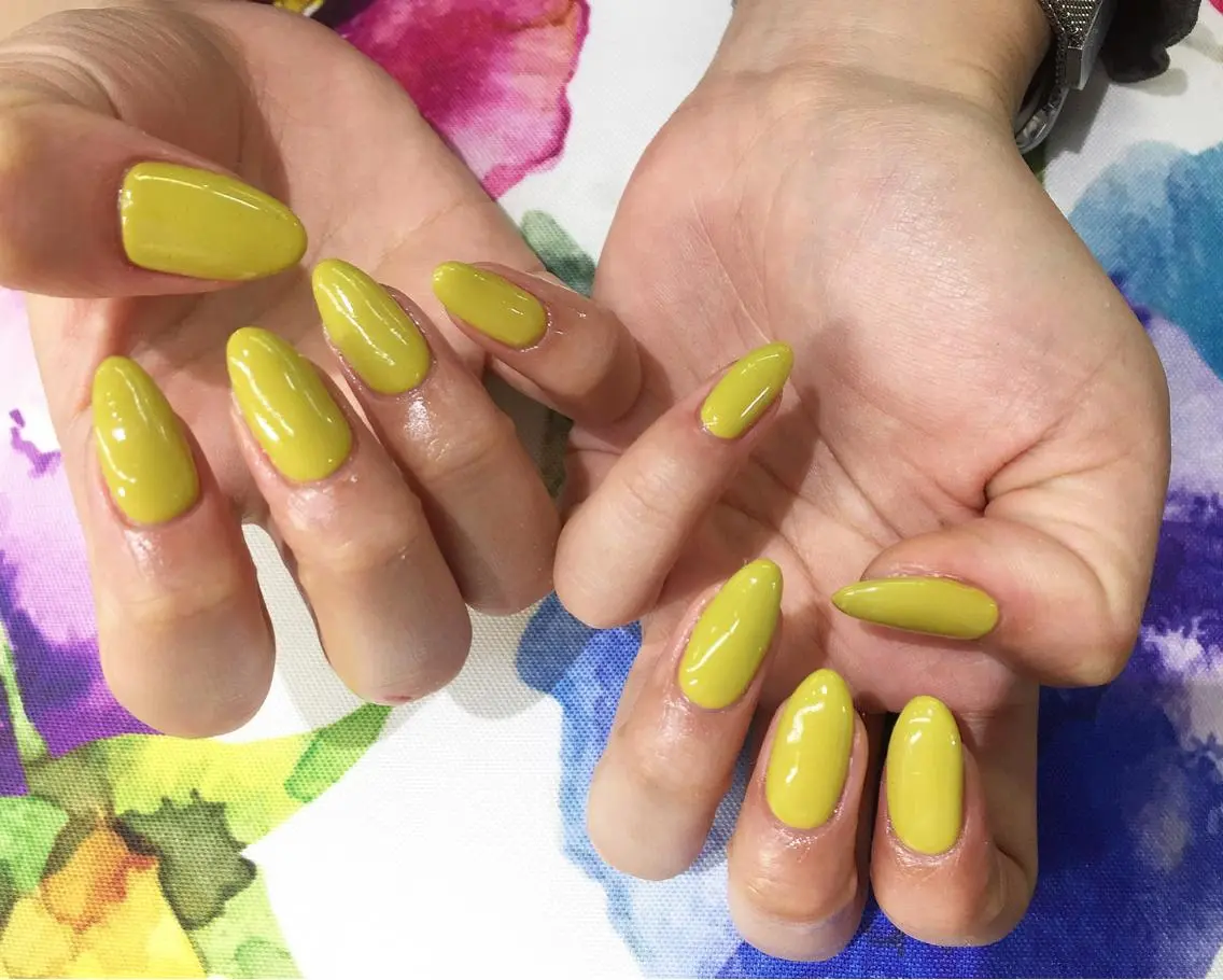 ネイル ワンカラーネイル ハンドネイル crystal ⭐︎ colorのネイルデザイン