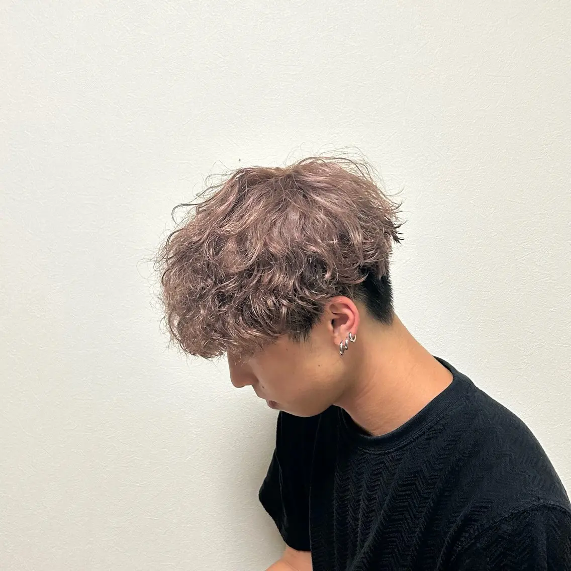 ミディアム フェザー/シャドウ/ メッシュパーマのヘアスタイル