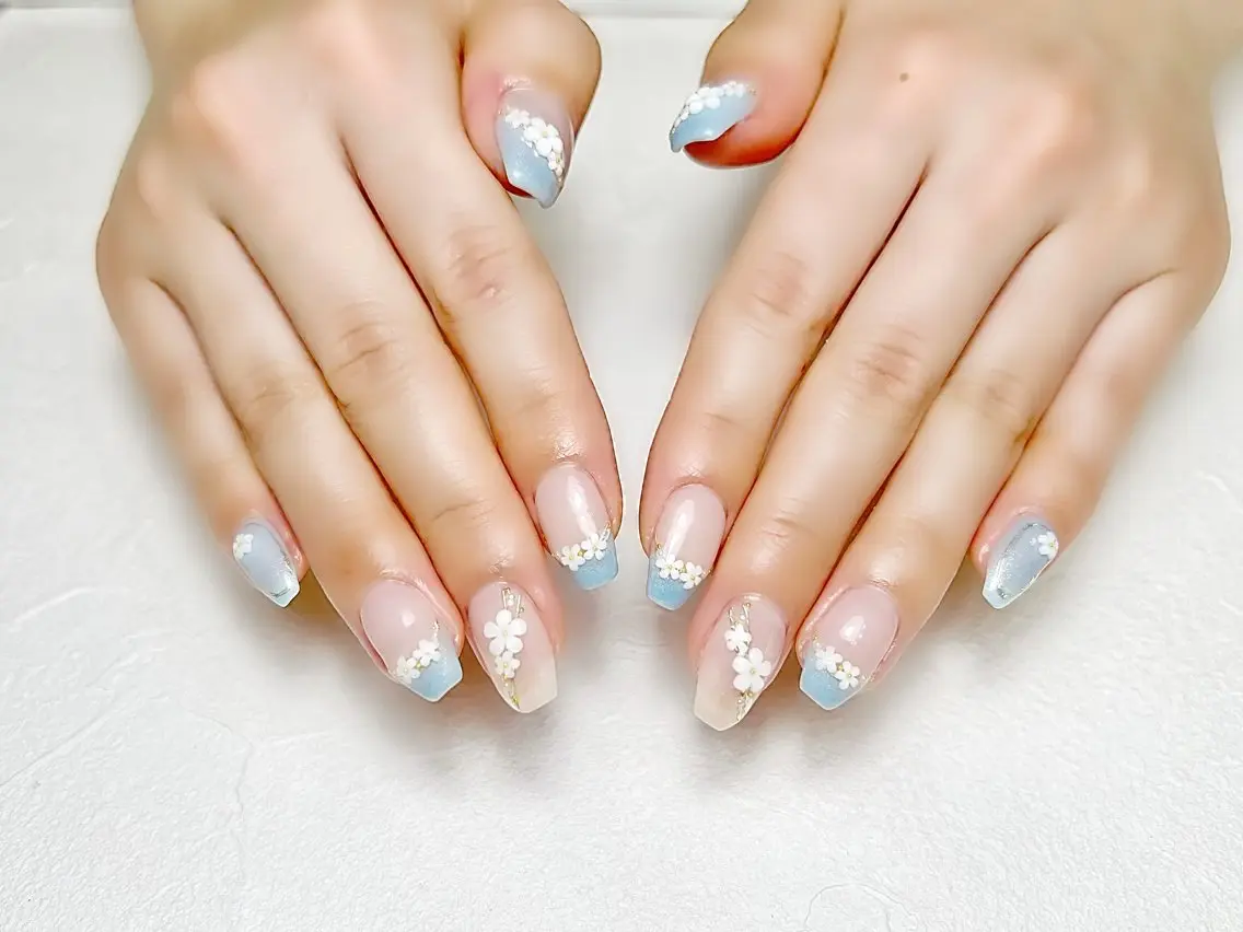 ネイル ブルー フラワーネイル ガーリー ミラーネイル 春ネイル rouse nail RISATOのネイルデザイン