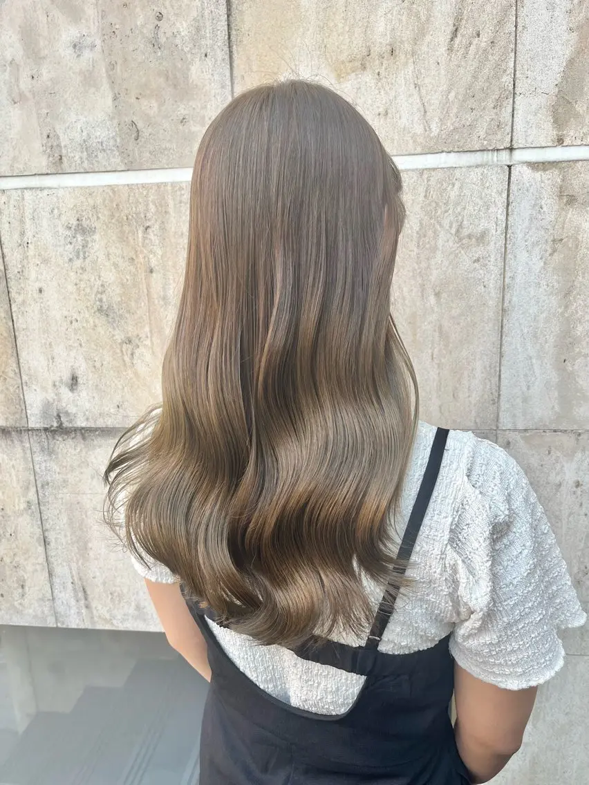 ロング カラー ベージュカラー ブリーチ 透明感カラー ダブルカラー ブリーチなしカラー カット ヘアカラー トリートメント ブリーチなし✨艶髪 カラー𓃲YAGIのヘアスタイル