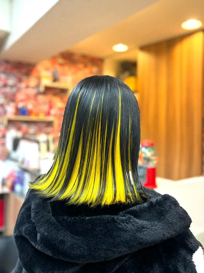 ミディアム カラー イエローカラー もえ こーんのヘアスタイル