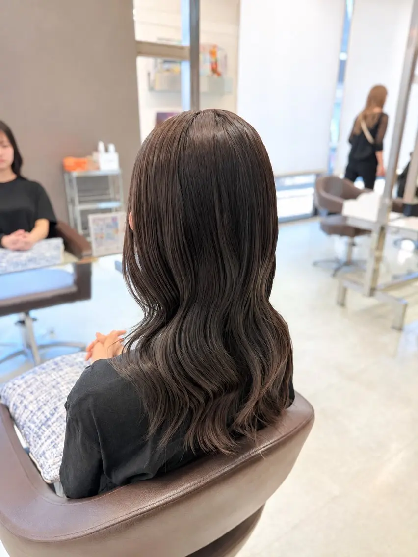 セミロング カット ヘアカラー トリートメント 新井優馬｜絶壁解消 ショート・ボブのヘアスタイル