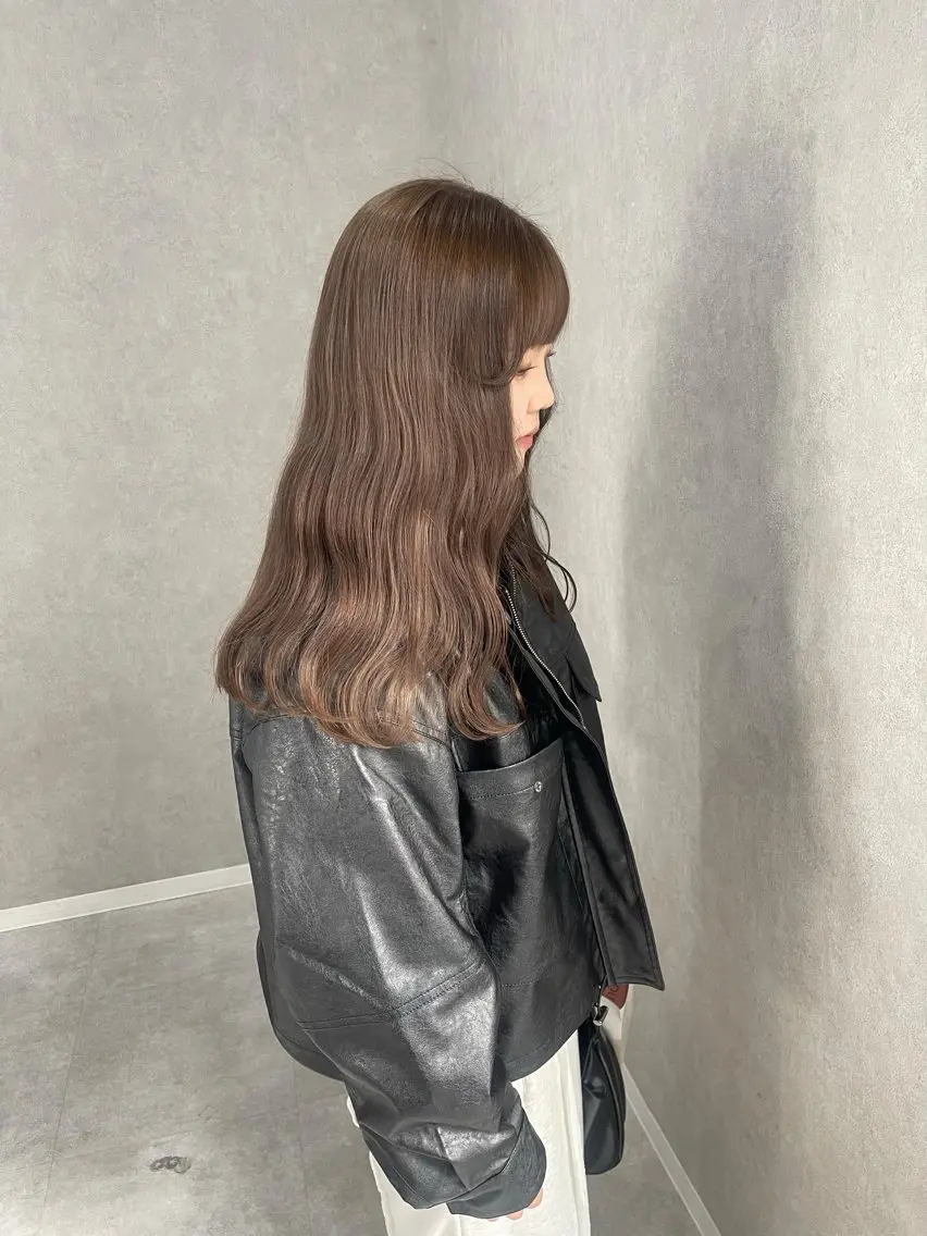 ロング カラー ヘアカラー 盛れる顔まわり✨🎀 レイヤー別所好葉のヘアスタイル