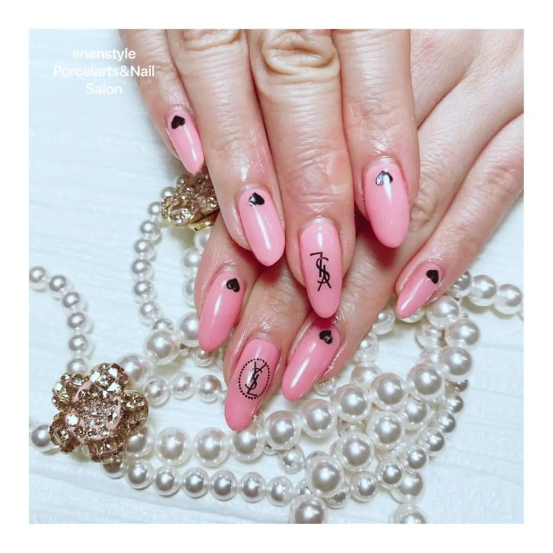 ミディアム ネイル ハンドネイル 🐾enen style 🐾のネイルデザイン