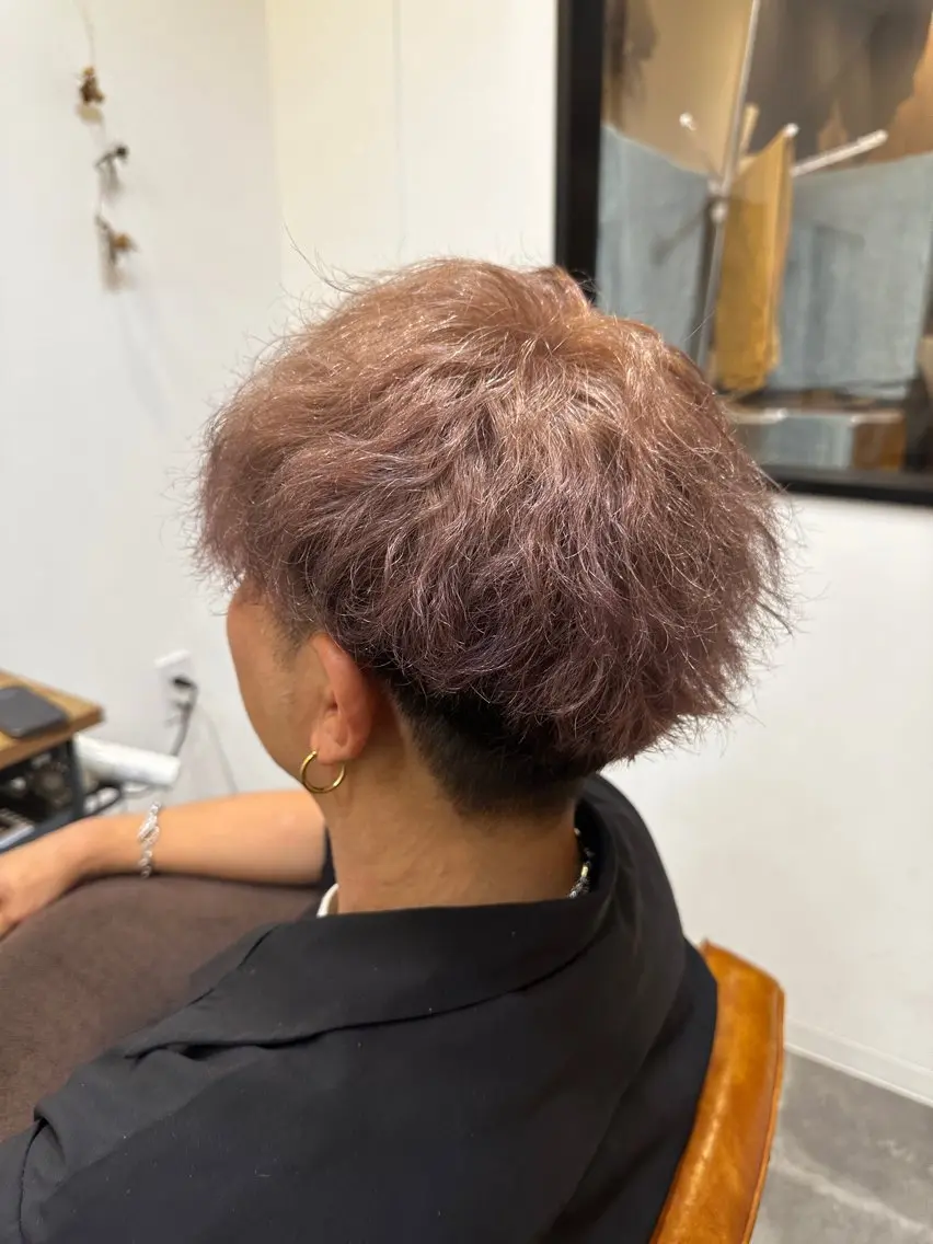 メンズ メンズハイトーン マッシュ メンズパーマ ✨柏💎ikumi 💎✨のヘアスタイル