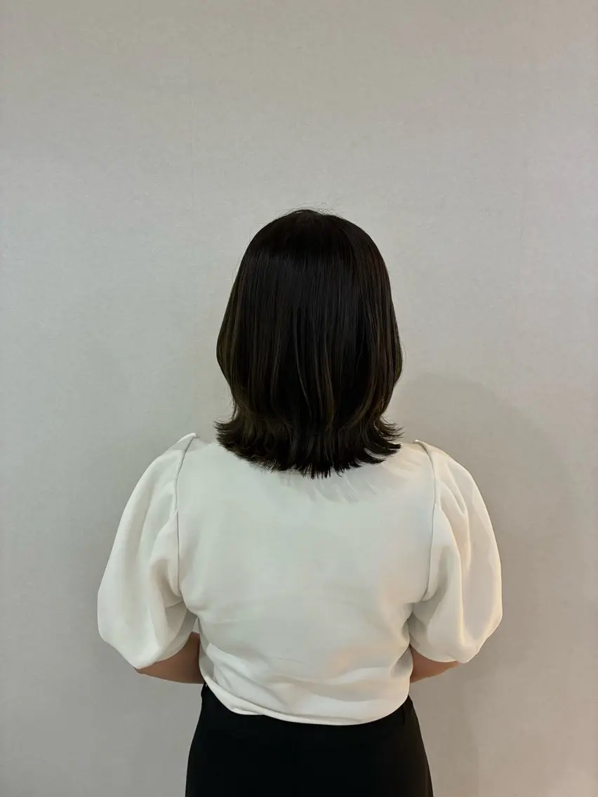 ミディアム カラー ブラウンカラー 透明感カラー 顔周りカット レイヤーカット ハナダ メイのヘアスタイル