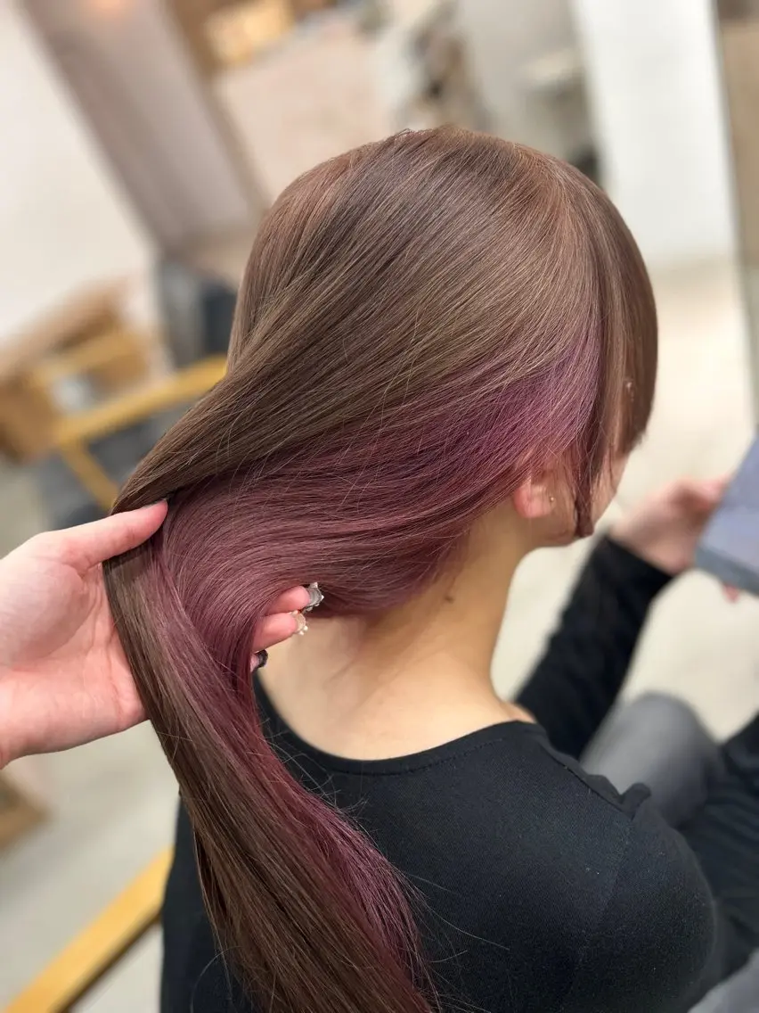 ロング カラー ブリーチ ブラウンカラー インナーカラー ピンクカラー パープルカラー noa  🦋 ブリーチ/暖色のヘアスタイル