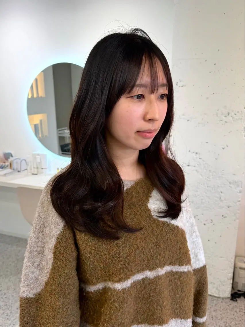 《梅雨時期限定メニュー》カット+前髪縮毛矯正+カラー+トリートメントの写真