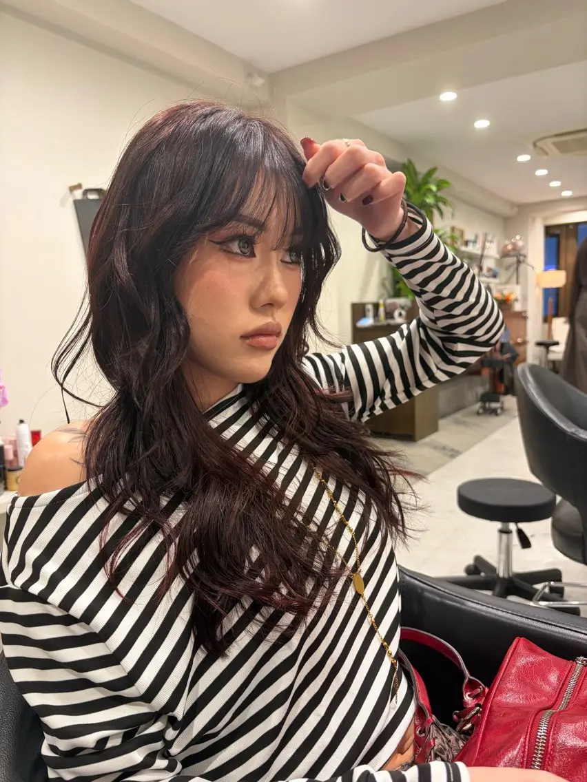 セミロング くびれヘア 顔まわりレイヤー 髪質改善 くびれレイヤー レイヤーカット カット ヘアカラー トリートメント 銀座/髪質改善/ 艶カラー/岸田佳祐のヘアスタイル