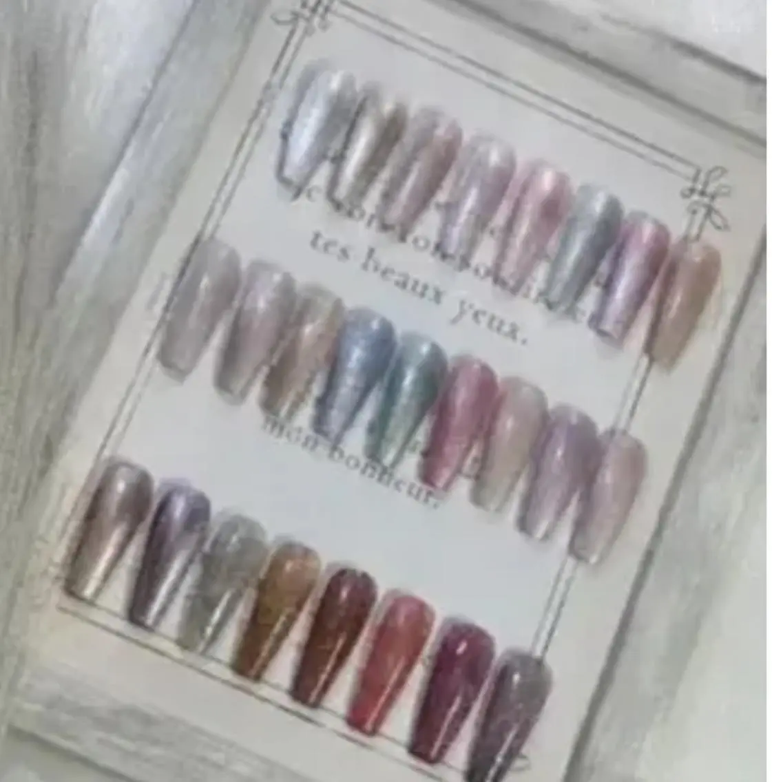ネイル フットネイル WISTERIA ainaのネイルデザイン