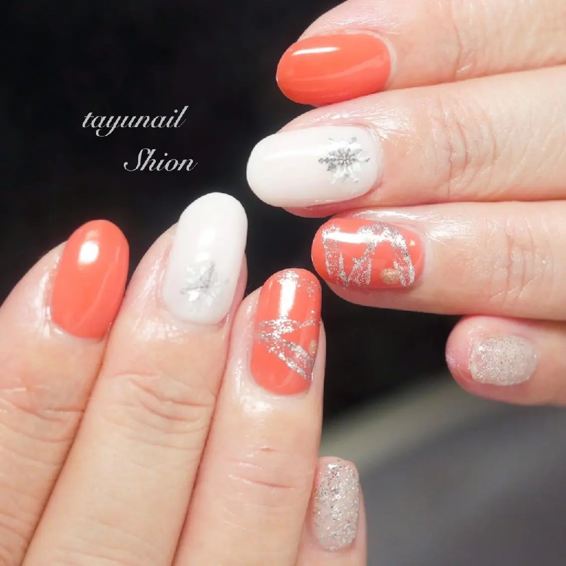 ネイル ブルー ジェルネイル キラキラネイル パラジェル 冬ネイル ネイルサロン 【たゆnail】のネイルデザイン