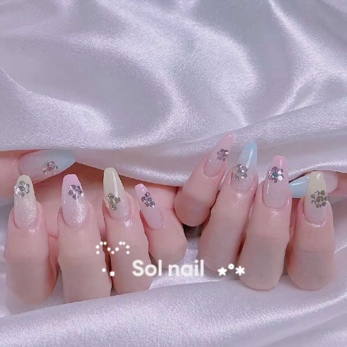 ネイル ハンドネイル ハンドケア Sol Nail ミネのネイルデザイン