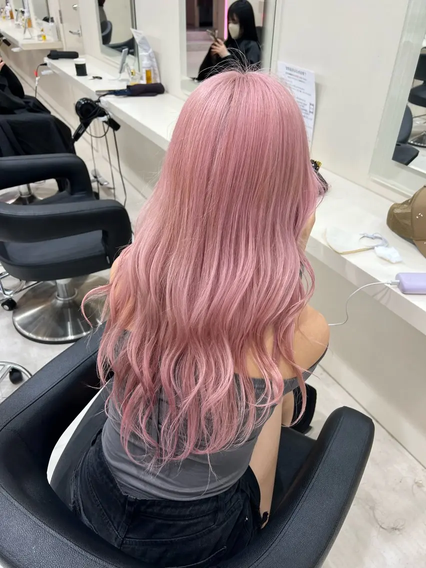ロング カラー ヘアアレンジ ヘアカラー 韓国レイヤー&ピンク 艶髪🩶maikoのヘアスタイル