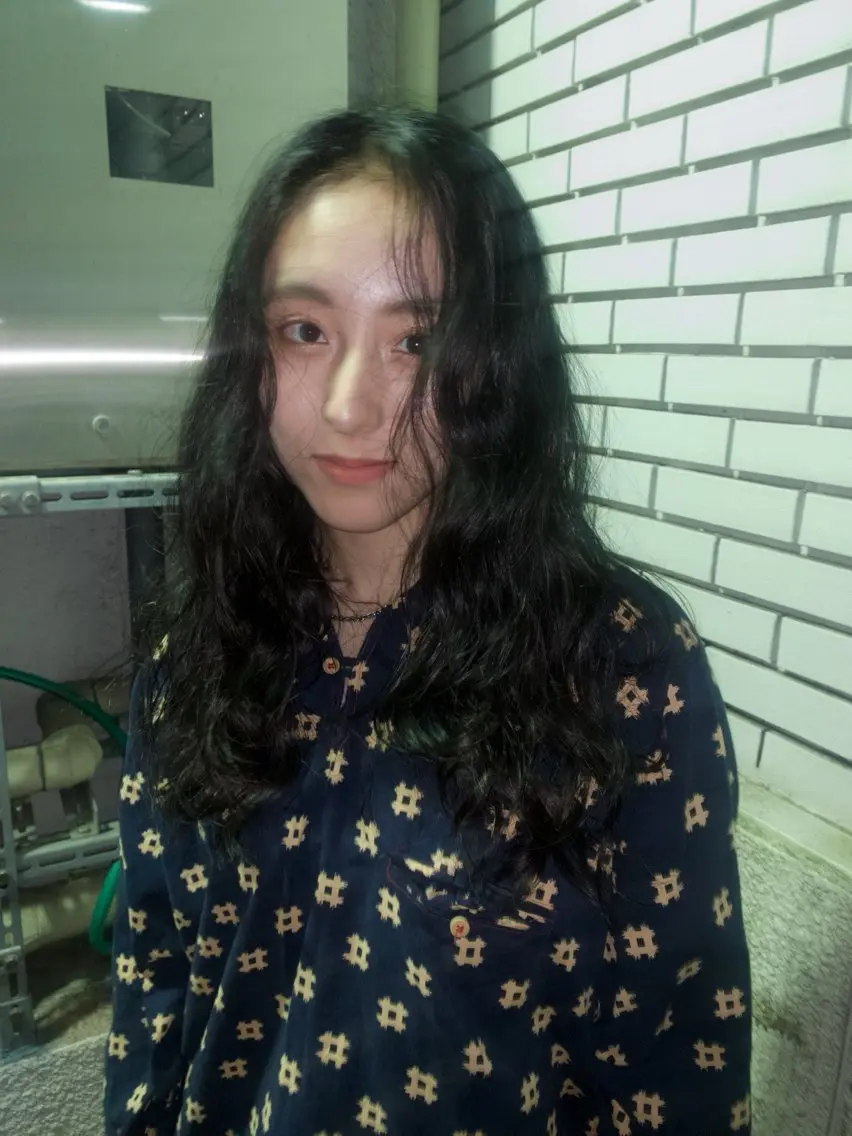 ロング カラー yiye shioriのヘアスタイル