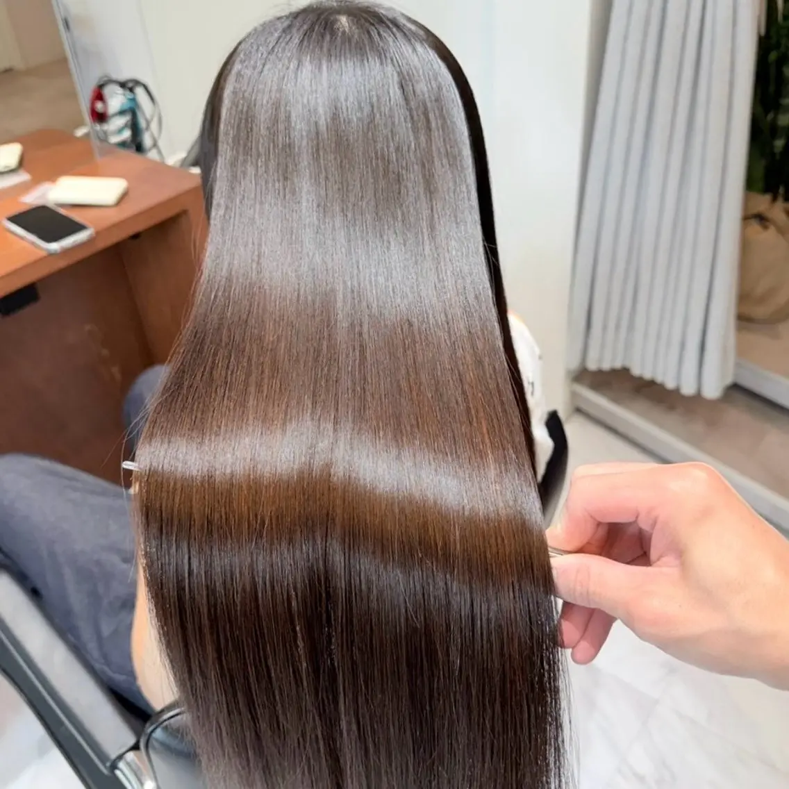 ロング 川邉 莉子のヘアスタイル