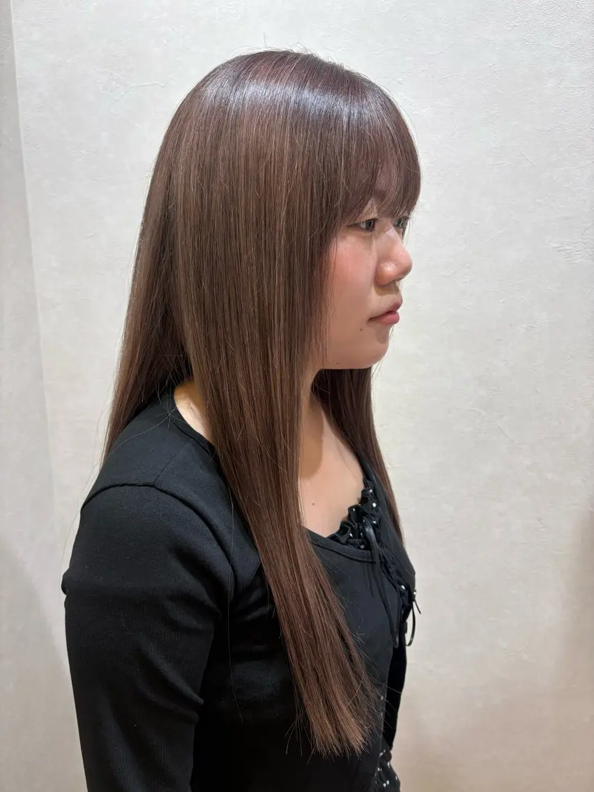 ロング カラー ベージュカラー ブリーチ ヘアカラー り このヘアスタイル