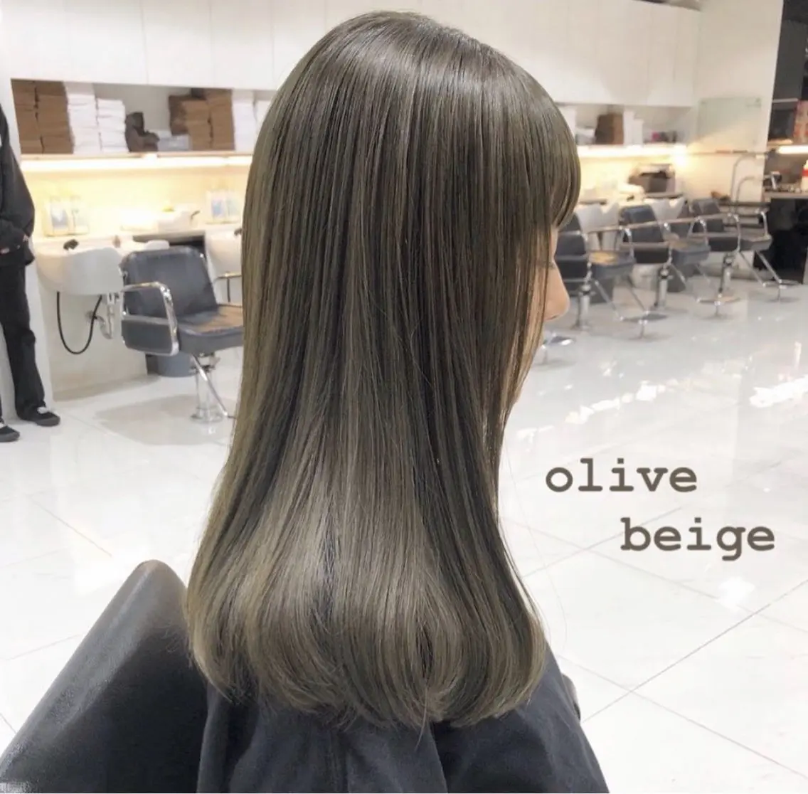セミロング カット ヘアカラー トリートメント 🦋高屋敷陸🦋 レイヤー/ハイトーンのヘアスタイル