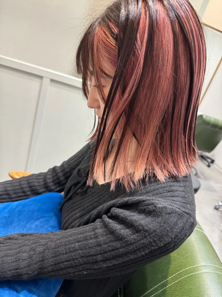 セミロング カット ヘアカラー トリートメント 派手髪系🦄美容師 chikaのヘアスタイル