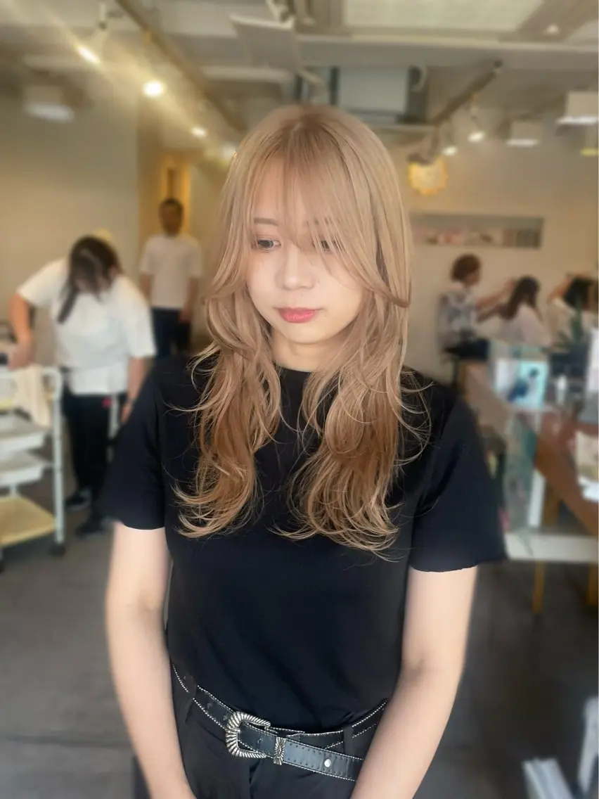 ロング ヘアカラー トリートメント 愛華 【geep】のヘアスタイル