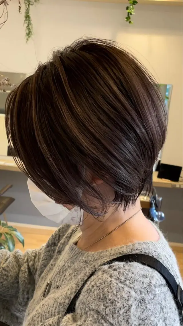 大人ショートカットの写真