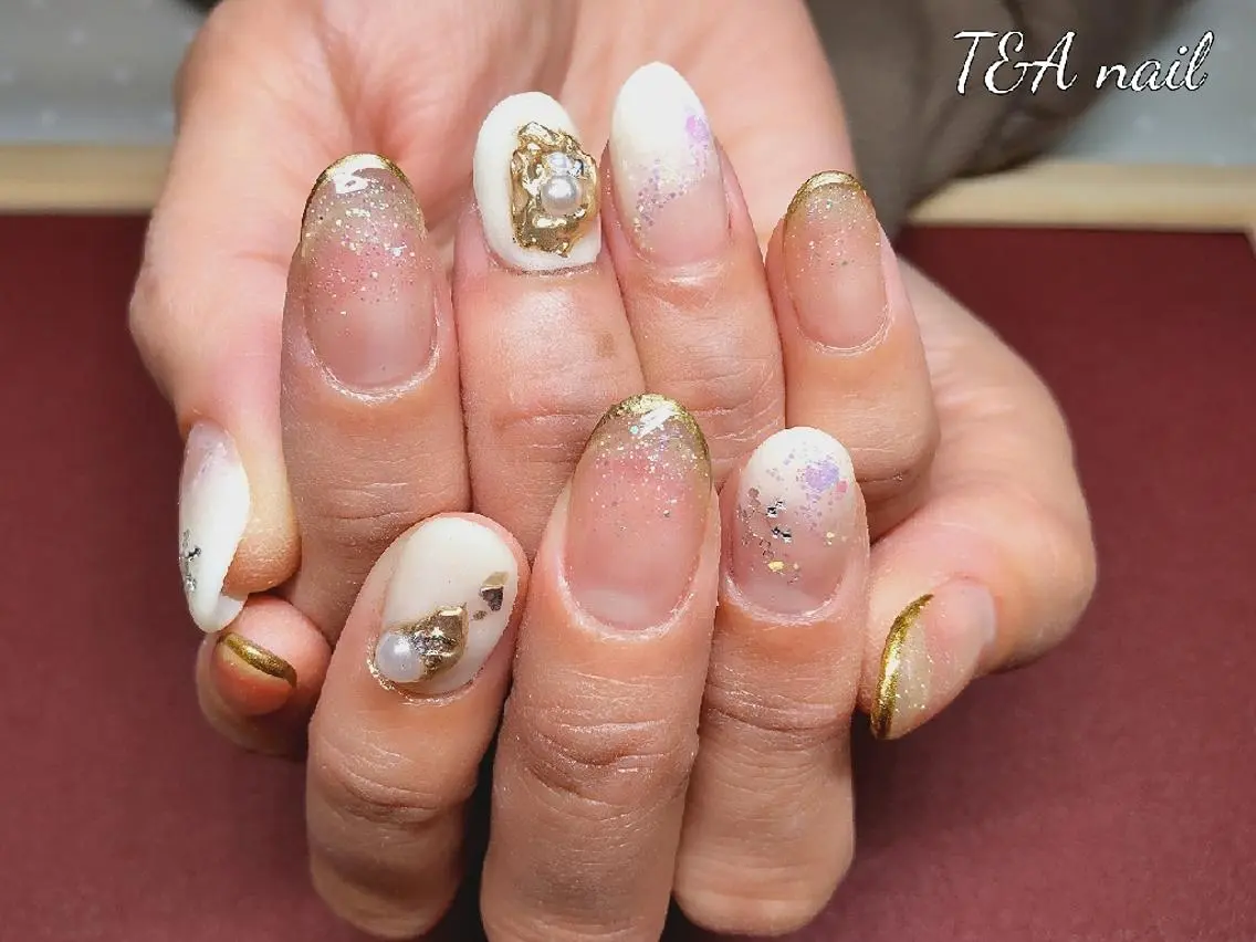 ミディアム ネイル 長さ出し ジェルネイル グラデーション マットネイル ニュアンスネイル T&A nailのネイルデザイン