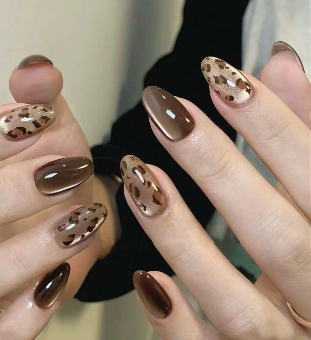 ネイル アートネイル オーロラネイル チークネイル フレンチネイル ガラスフレンチ ハンドネイル 🎀YooLi Nail salonのネイルデザイン