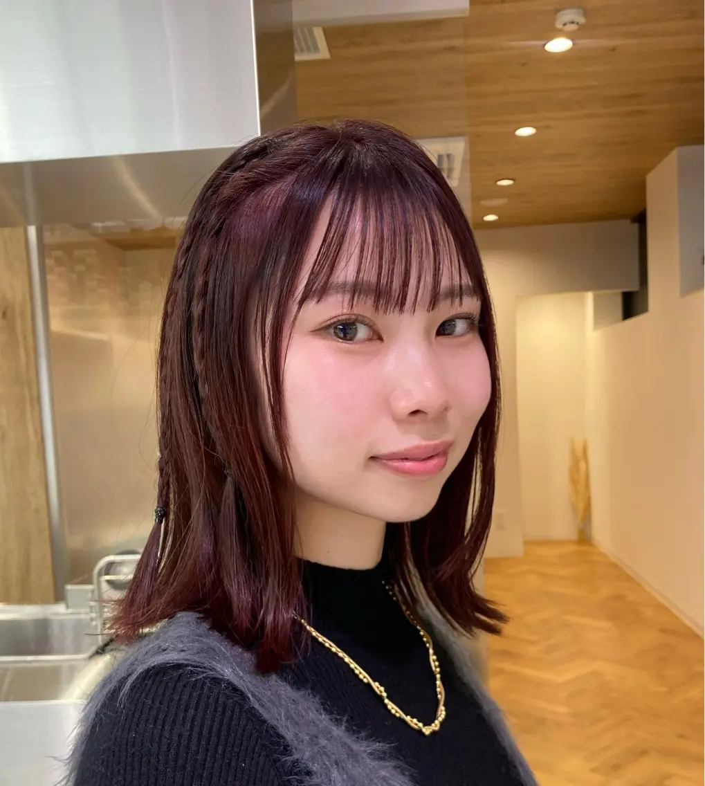 セミロング 都筑 莉佳子のヘアスタイル