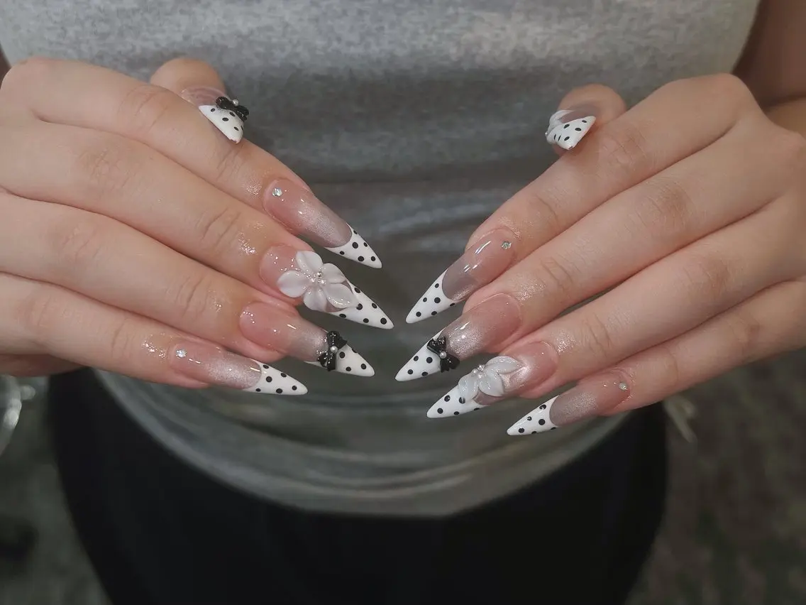 ネイル チークネイル 長さ出し フレンチネイル ジェルネイル ガーリー ハンドネイル Sora  Nail Studioのネイルデザイン