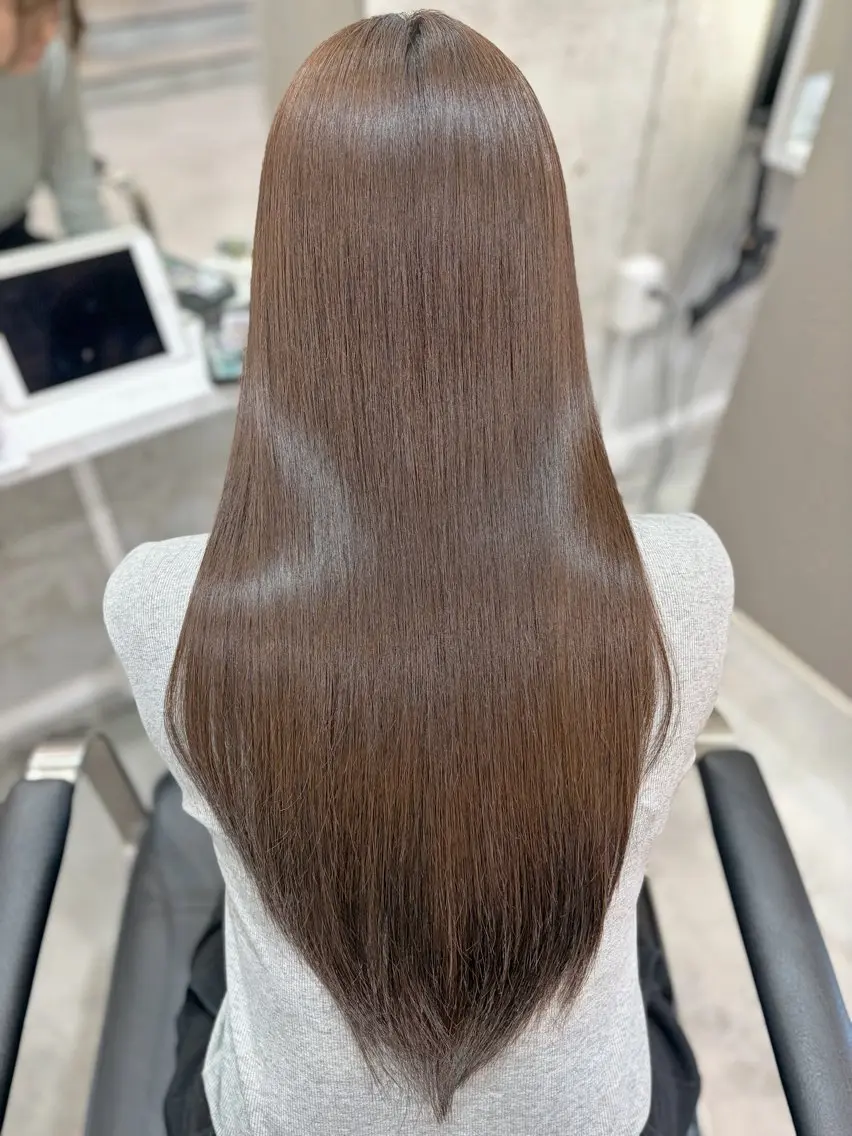 ロング カラー ロングレイヤー ブラウンカラー ショコラブラウン レイヤーカット ロング カット ヘアカラー 池田 華怜のヘアスタイル