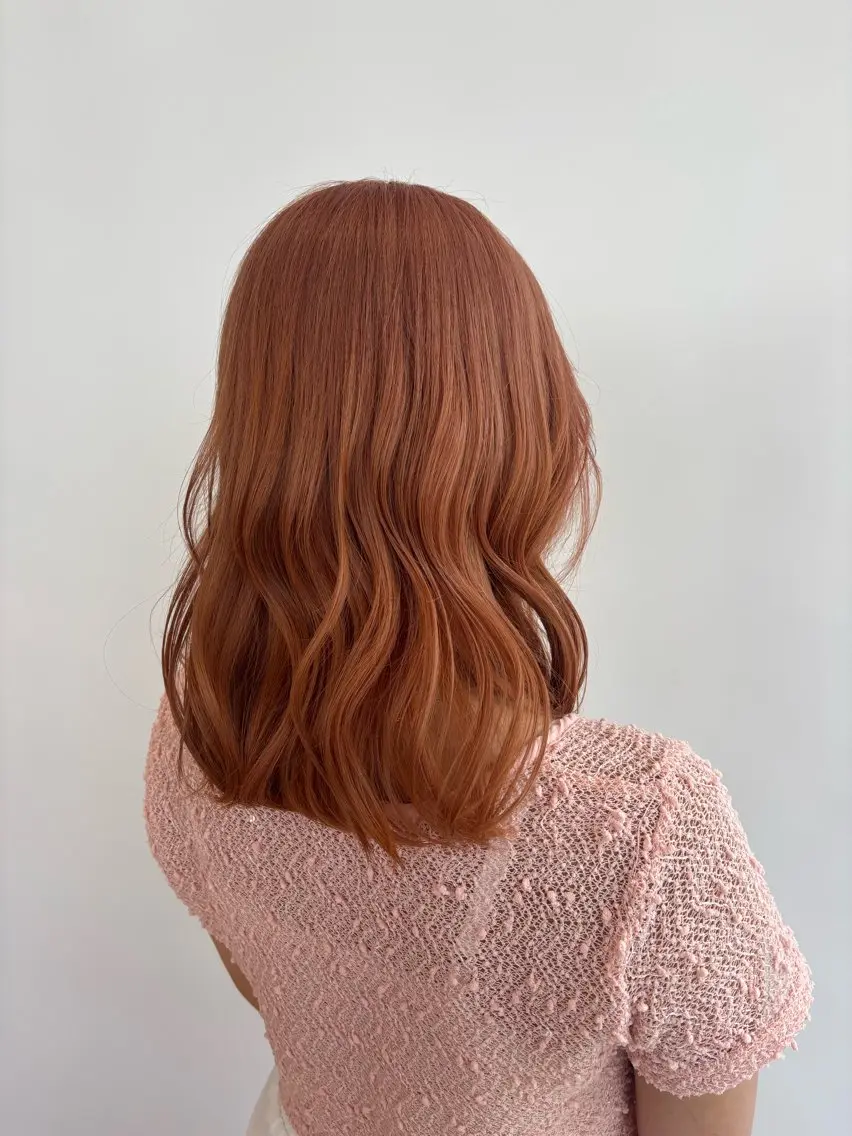 セミロング カラー オレンジ ピンクカラー ヘアカラー トリートメント ゆづき🩵ྀི /透明感カラーのヘアスタイル