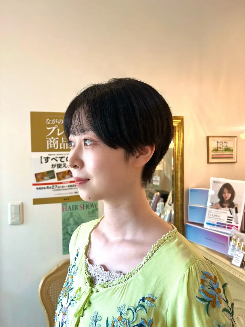 ショート デザインカット ショートヘア 細谷 楓夏のヘアスタイル