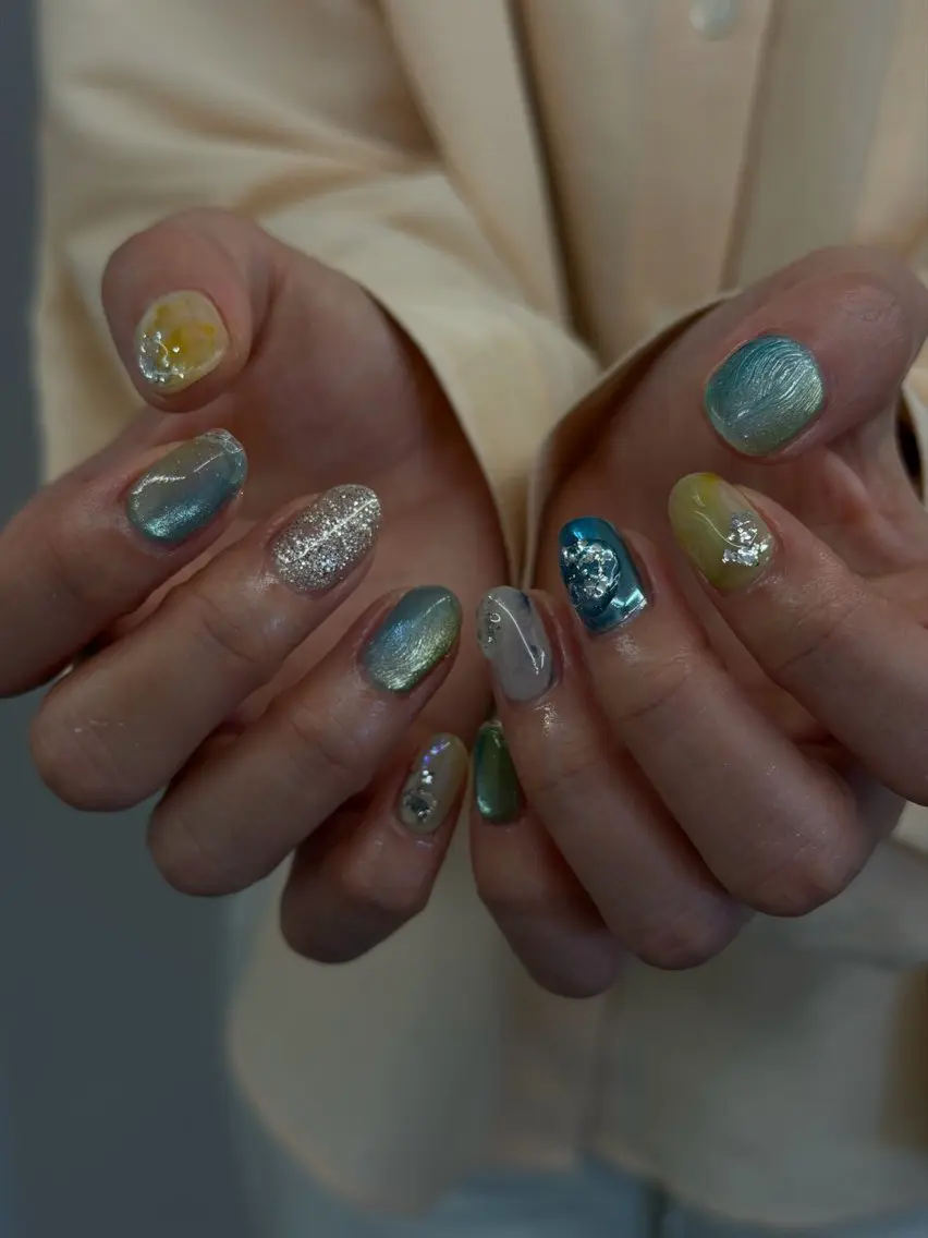 ネイル ブルー ジェルネイル マグネットネイル ミラーネイル ニュアンスネイル ハンドネイル ハンドケア Bana_ Nailのネイルデザイン