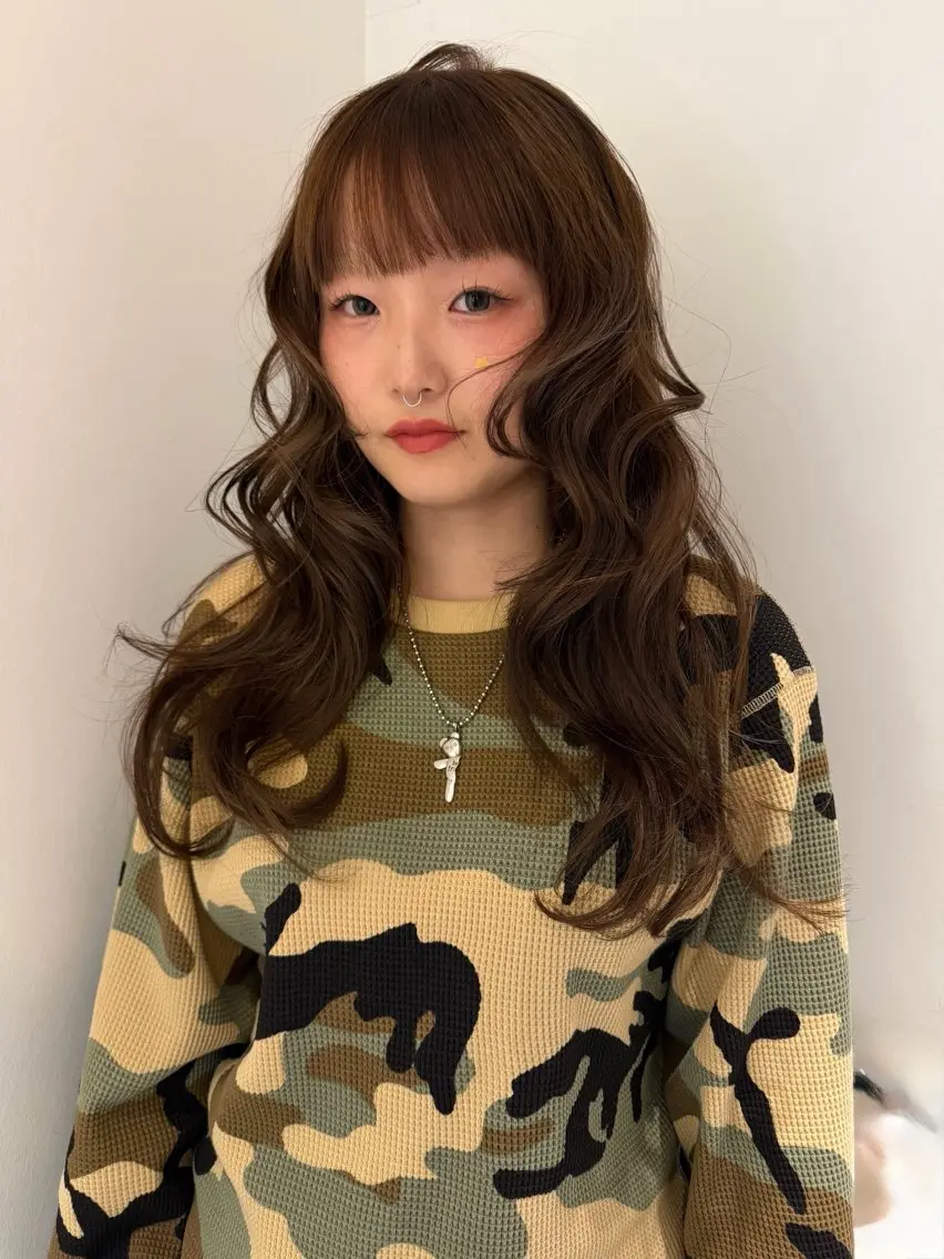 ロング ヘアカラー トリートメント 蘭々/レイヤーカット /ナチュラルヘアのヘアスタイル
